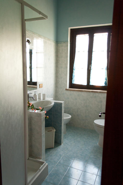 Hotel Le Stelle Di San Lorenzo Bastia Umbra Zimmer foto