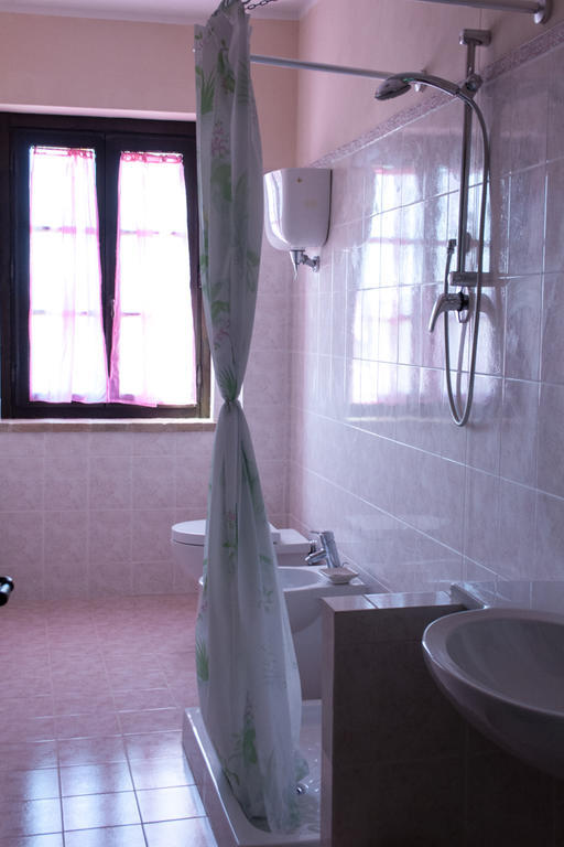 Hotel Le Stelle Di San Lorenzo Bastia Umbra Zimmer foto